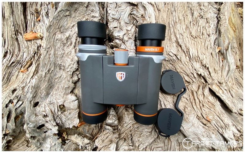 B7 binoculars with eyepiece rainguard